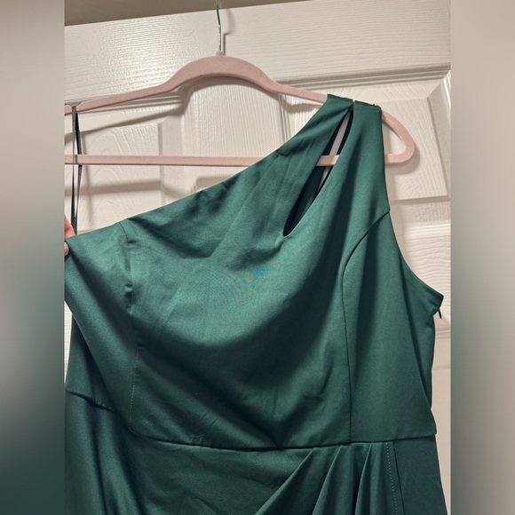 Chic One-Shoulder Dark Green Dress - Picture 2 of 5